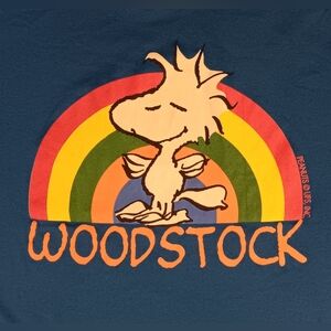 Vintage Woostock Rainbow Peanuts t-shirt Charlie Brown Snoopy Cartoon